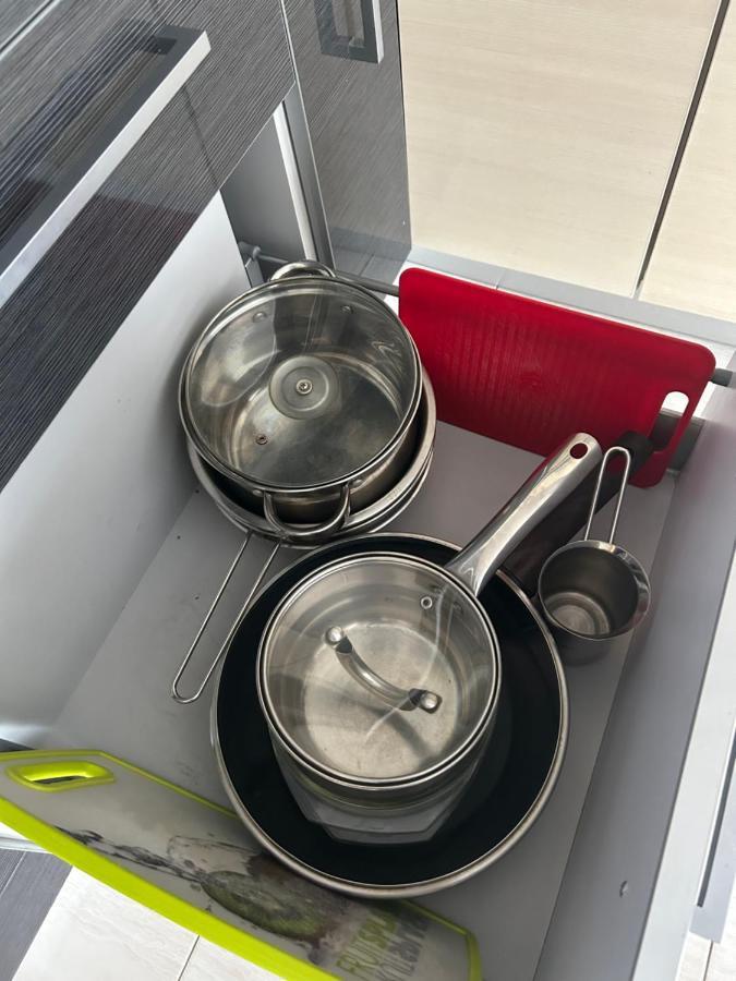 Нова Затишна Квартира Студіо Плюс Спальня Біля Метро Житомирська Kijów Zewnętrze zdjęcie